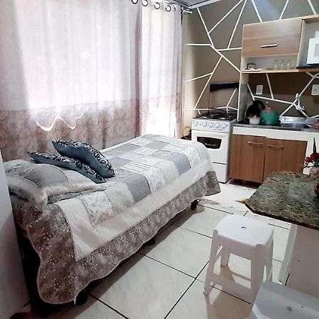 Kitnet K1 Em Torres-Rs - Na Mais Bela Praia Gaucha - Cozinha - Banheiro - Ar Condicionado - Smart Tv 32' - Wi-Fi - Anfitria Superhost No Bnb Exterior foto