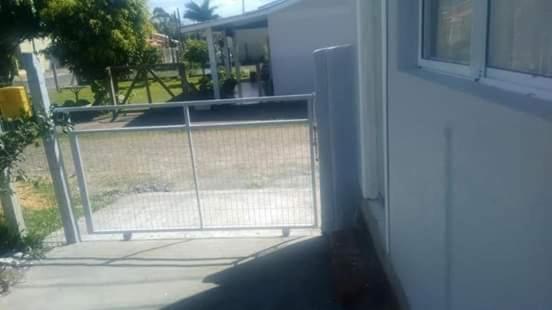 Kitnet K1 Em Torres-Rs - Na Mais Bela Praia Gaucha - Cozinha - Banheiro - Ar Condicionado - Smart Tv 32' - Wi-Fi - Anfitria Superhost No Bnb Exterior foto
