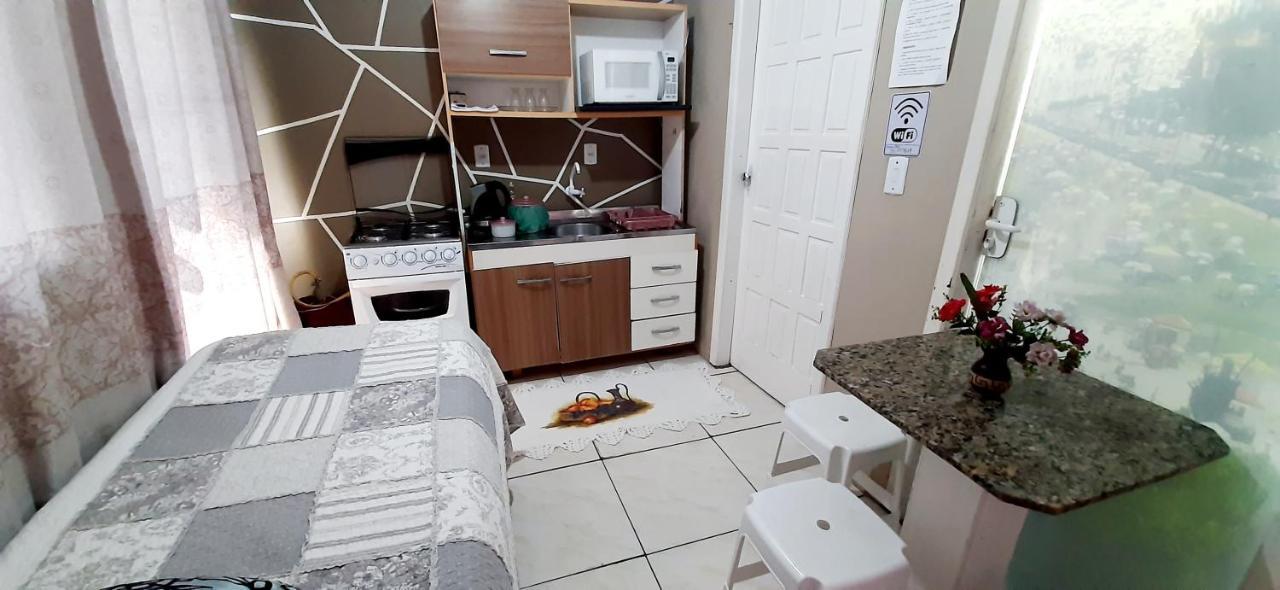 Kitnet K1 Em Torres-Rs - Na Mais Bela Praia Gaucha - Cozinha - Banheiro - Ar Condicionado - Smart Tv 32' - Wi-Fi - Anfitria Superhost No Bnb Exterior foto