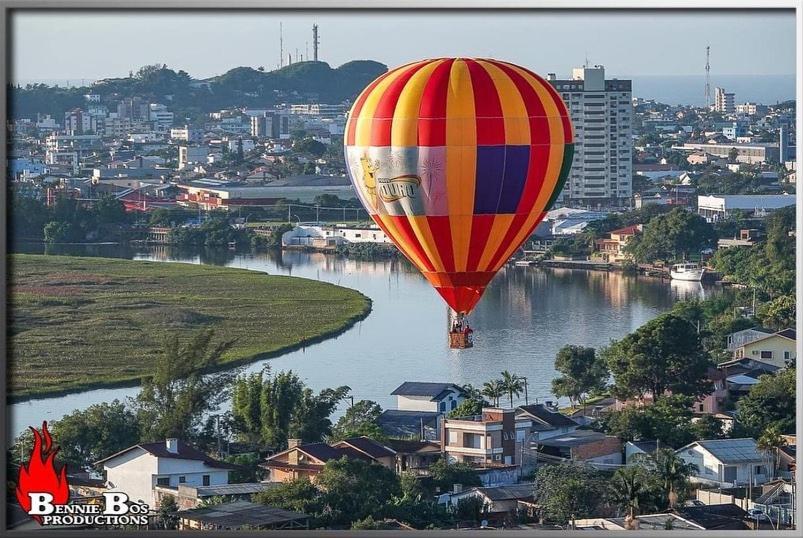 Kitnet K1 Em Torres-Rs - Na Mais Bela Praia Gaucha - Cozinha - Banheiro - Ar Condicionado - Smart Tv 32' - Wi-Fi - Anfitria Superhost No Bnb Exterior foto
